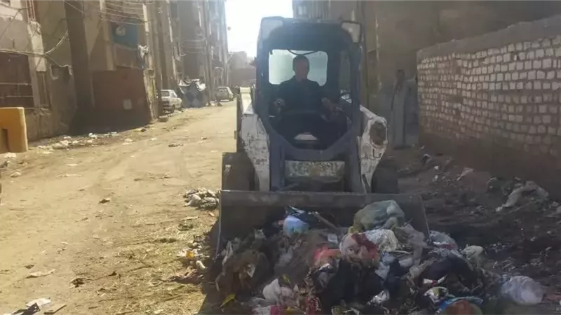 محافظ أسيوط: تكثيف حملات النظافة ورفع المخلفات لتحسين المظهر