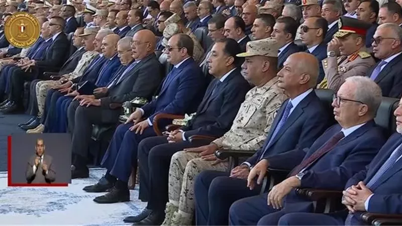 الرئيس السيسي يشهد استعراض امكانيات أجهزة الدولة لمجابهة الأزمات والكوارث