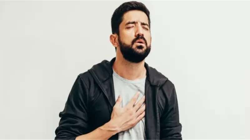 إذا كنت تتجشأ باستمرار.. تعرف على الأسباب الأكثر شيوعا