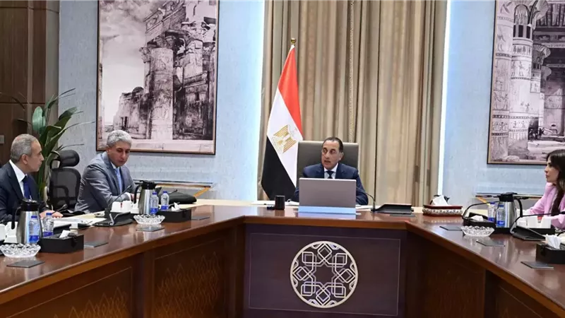 رئيس الوزراء يتابع جهود دفع قطاع السياحة