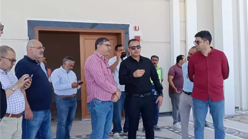 رئيس جهاز العلمين الجديدة يتابع جاهزية مركز المؤتمرات بالمدينة التراثية