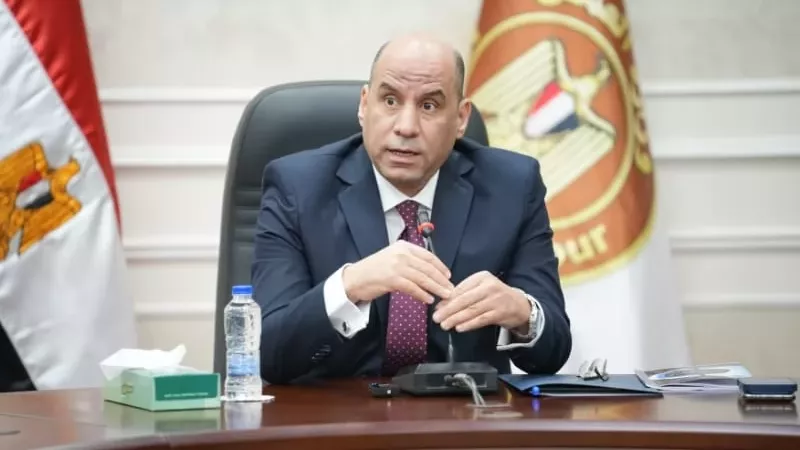 وزارة العمل توفر 1230 فرصة عمل جديدة في 24 شركة بـ9 محافظات خلال يوليو