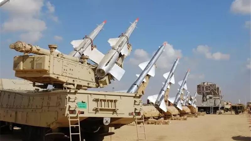 الجيش الكويتي: القوات المسلحة اعترضت 3 صواريخ باليستية