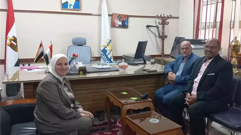 مدير تعليم القاهرة: لا تهاون في الانضباط.. والمتابعة مستمرة حتى نهاية امتحانات الثانوية العامة