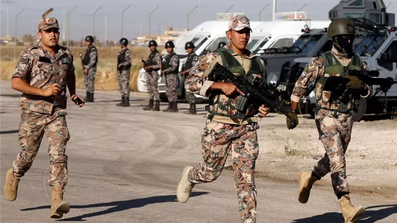 الجيش الأردني: سقوط شظايا ناجمة عن اعتراض الصواريخ الإيرانية
