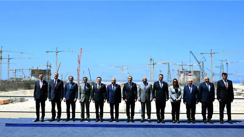 مدبولي يشهد مراسم تركيب وعاء ضغط المفاعل للوحدةالنووية الثانية بالضبعة