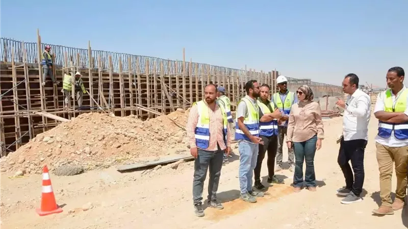 رئيس السويس الجديدة تتابع مشروعات البنية الأساسية