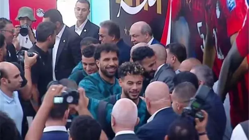 وزيرا الشباب والرياضة والصحة في استقبال بعثة منتخب مصر بمطار العلمين