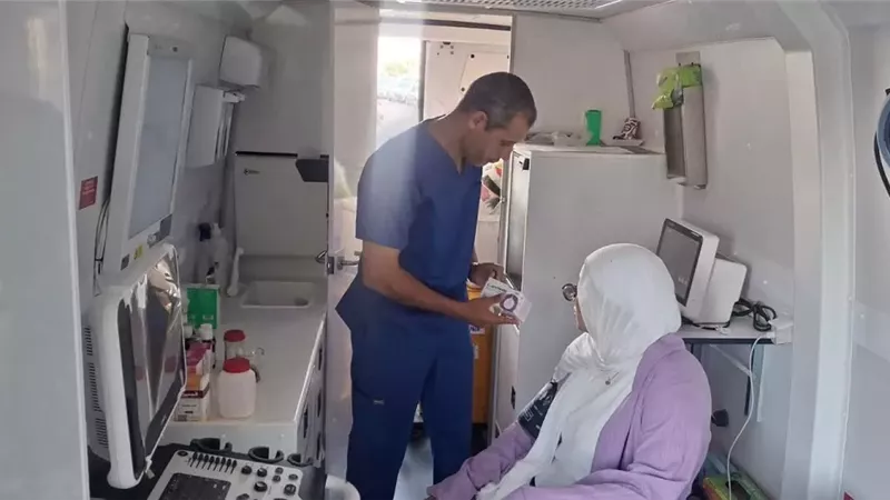 «الصحة» تشارك في استقبال بعثة المنتخب الوطني بالعلمين الجديدة