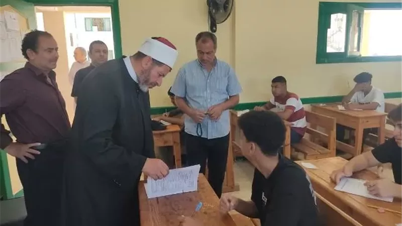 رئيس منطقة جنوب سيناء الأزهرية يتابع امتحانات الثانوية الأزهرية