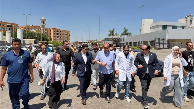 نائب وزير الصحة يتفقد المنشآت الطبية بالإسماعيلية..صور