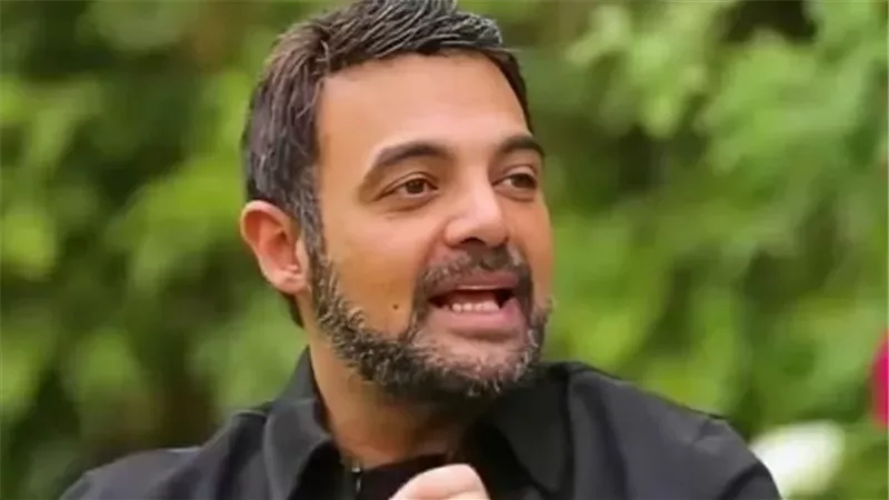 عمرو محمود ياسين للاعبي المنتخب الوطني: فخورون بكم
