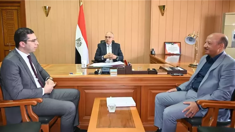 وزير الري يؤكد استمرار دعم مصر للمشروعات التنموية بدول حوض النيل
