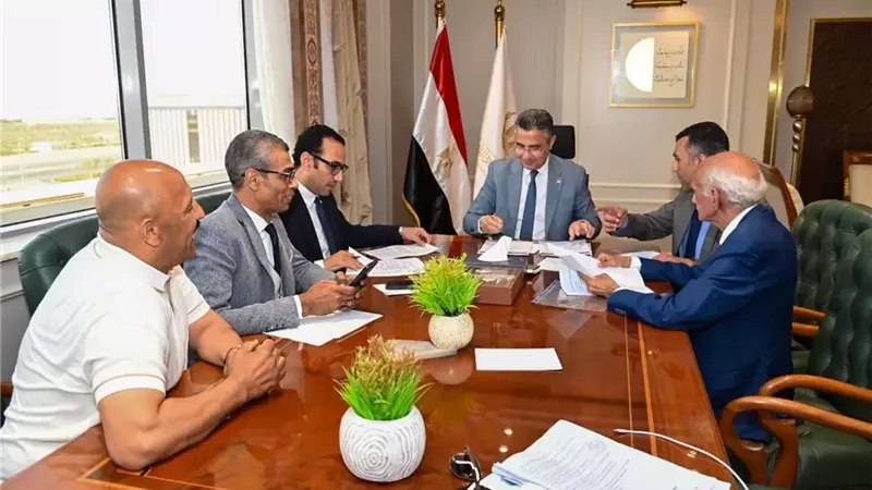وزير التموين يوجه بسرعة دراسة الطلبات المقدمة من النواب