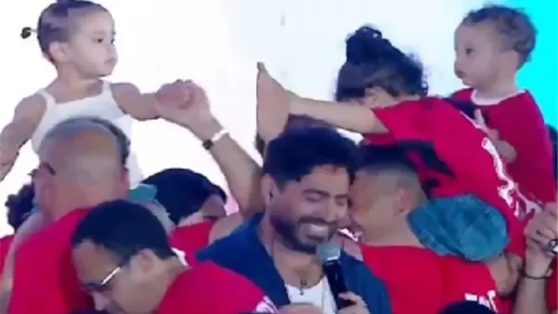 تامر حسني يشعل احتفالية منتخب مصر فى استا القاهرة بحضور الفريق