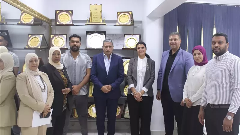 مدير تعليم الجيزة يكرم المساهمين في إنجاح مبادرة