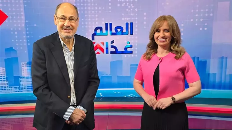 ليلي عمر تفتح ملف المهرجانات المسرحية علي شاشة القناة الأولى