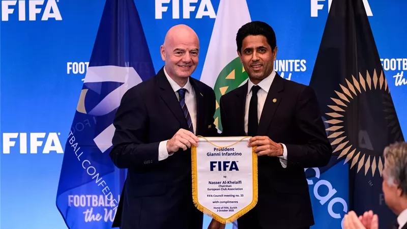 ناصر الخليفي يهدد عرش إنفانتينو برئاسة الـ 