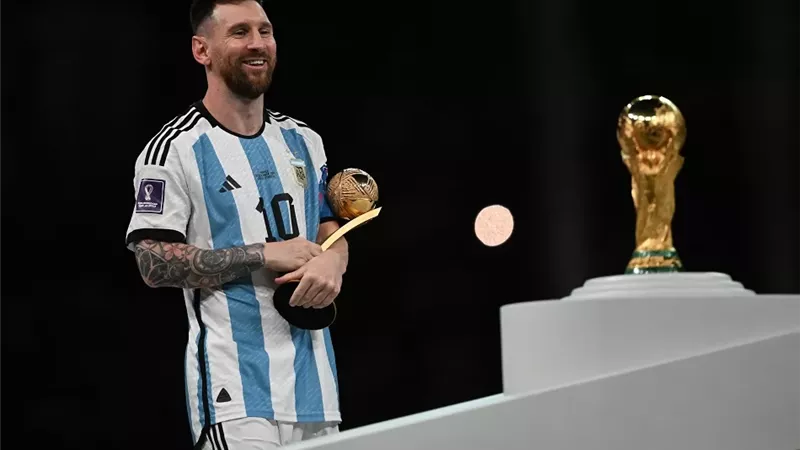 كأس العالم| ميسي يقود هجوم الأرجنتين ضد إنجلترا اليوم