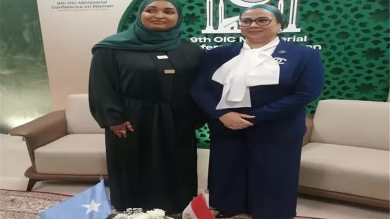 المستشارة أمل عمار تلتقي وزيرة الأسرة في الحكومة الفيدرالية الصومالية