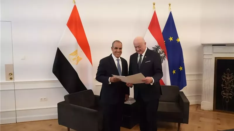 وزير الخارجية يسلم مستشار النمسا رسالة خطية من الرئيس السيسي