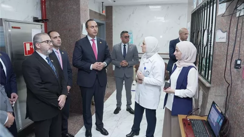 رئيس هيئة الرعاية الصحية يفتتح مركز طب أسرة بدر بالإسماعيلية