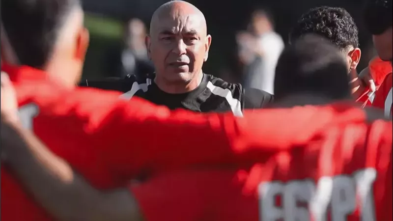 شريف إكرامي: منتخب مصر أبهرني وكنت مخطئًا في حكمي على حسام حسن