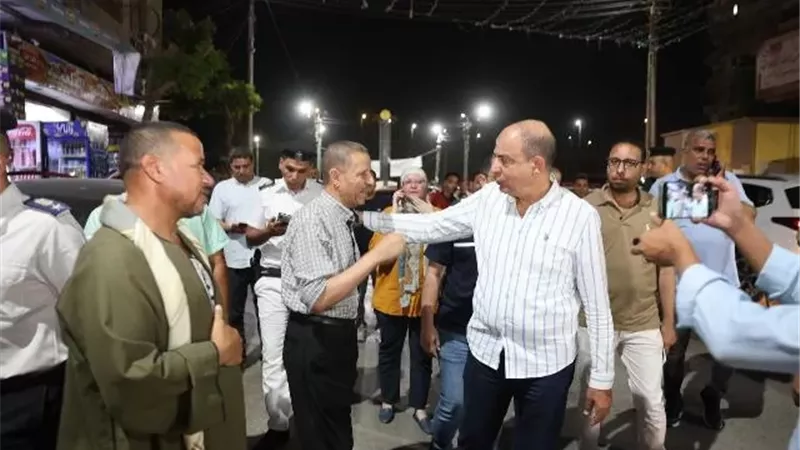 إزالة الإعلانات المخالفة وتكثيف حملات رفع الإشغالات بالمنيا