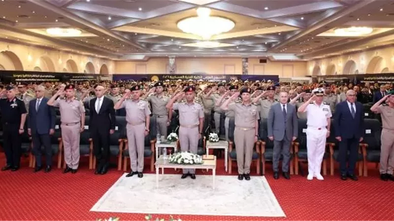 الفريق أشرف سالم زاهر وزير الدفاع يشهد فعاليات اليوم العلمى للكلية الفنية العسكرية