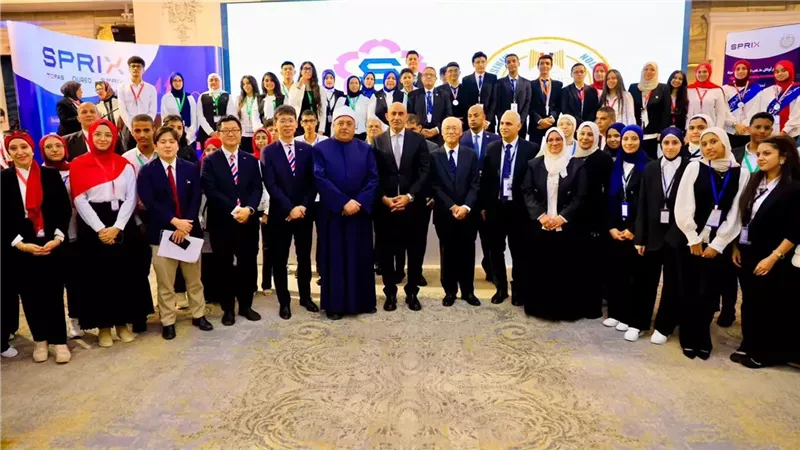 وزير التعليم يكرم طلاب الإسماعيلية الحاصلين على شهادة توفاس..صور