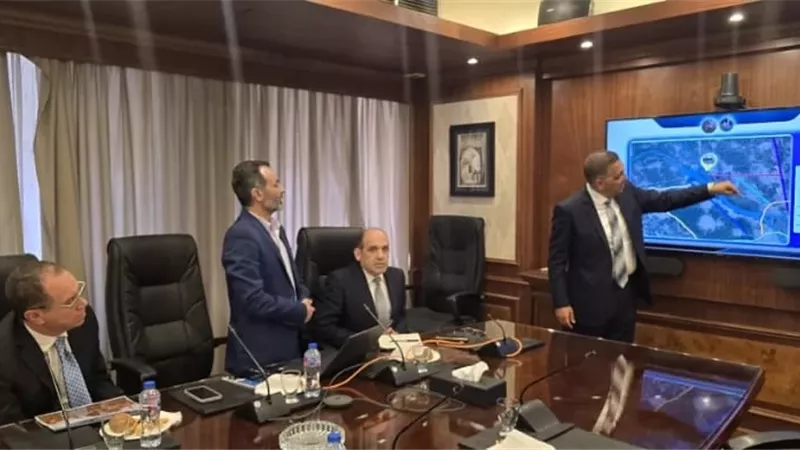 محافظ القليوبية يبحث مع 