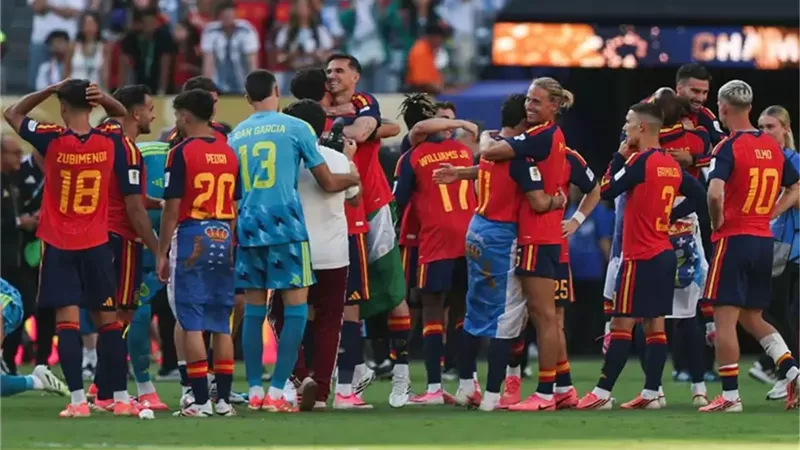 لاعب إسبانيا يحصد جائزة أفضل لاعب صاعد في كأس العالم