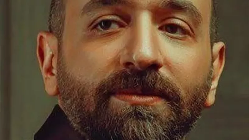 عمرو سلامة يعلن عن وفاة والد زوجته..والعزاء يقتصر على المقابر فقط