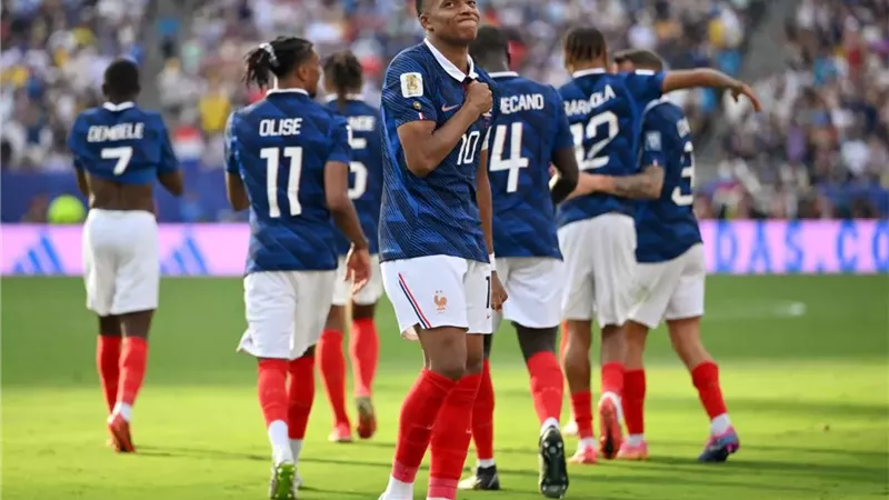 موعد مباراة فرنسا وإنجلترا اليوم في كأس العالم والقنوات الناقلة