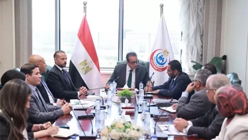 تعاون بين 