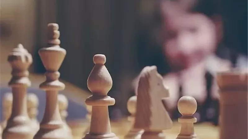 خبير .. الشطرنج يعزز وظائف الدماغ وقد يدعم التحصيل الدراسي
