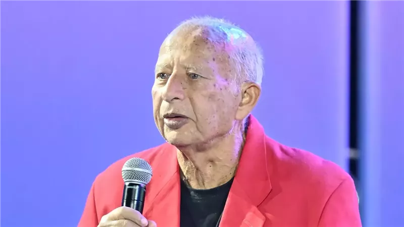عمرو مصطفى ينعى الموسيقار هانى شنودة