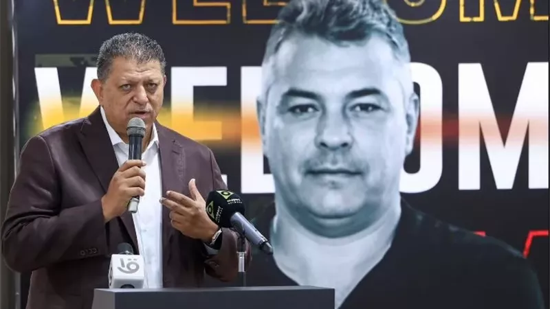 موسم استثنائي..تحديات مالية و زحمة معسكرات وبطولات ترهق اليد المصرية