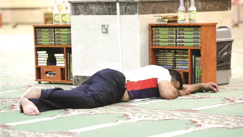 الإفتاء تبين تأثير النعاس على الوضوء والصلاة