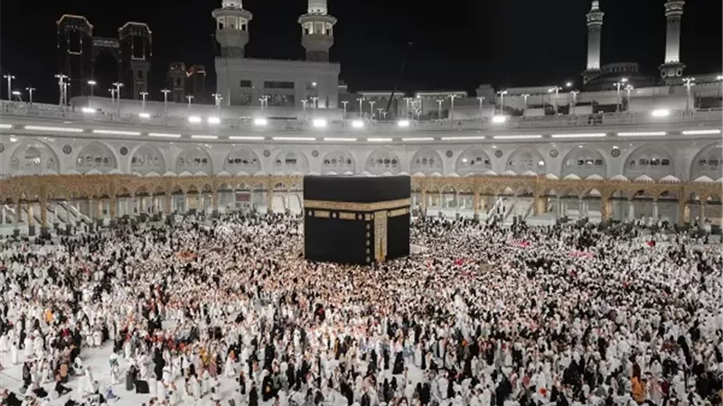 5 شروط للاستفادة من تأشيرة العمرة الجديدة وأحكام تكفين المُحرم