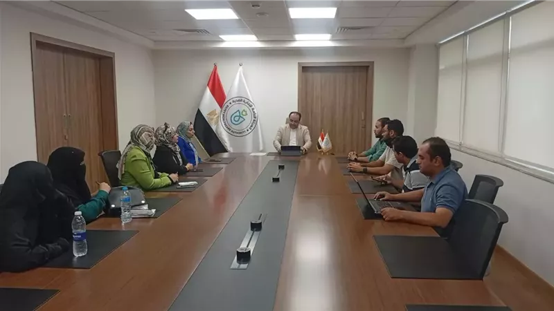 استعراض الموقف التشغيلي لمنشآت الرعاية الصحية بالإسماعيلية