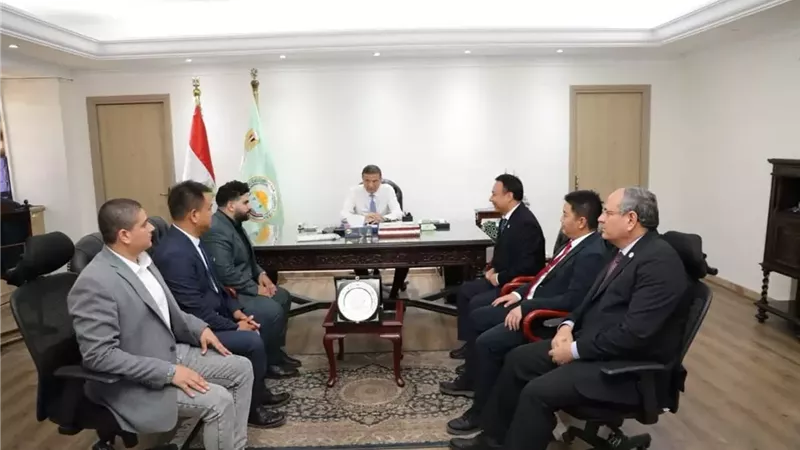 وزيرالزراعةيبحث مع