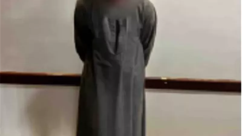 بسبب لهو الأطفال.. ضبط عامل أشعل النار عمداً في منزل جاره بقنا