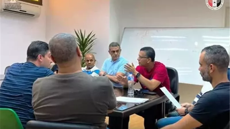 «الاسكواش» يناقش مع ممثلي الأندية لائحة الموسم الجديد
