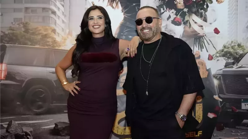 إقبال جماهيري غير مسبوق.. “خلي بالك من نفسك” كامل العدد من أول يوم عرض