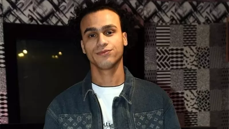 مصطفى حدوتة يرد على منتقدي أغانيه مع عمرو دياب
