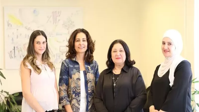 صاروفيم تطلع على تجربة مؤسسة 