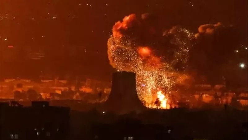 بضربات أمريكية.. إصابة مقر قيادة لبحرية الحرس الثوري الإيراني