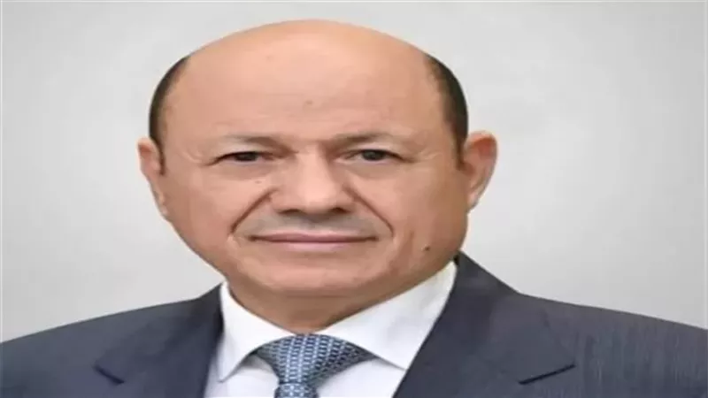 رئيس مجلس القيادة اليمني: ميليشيا الحوثي تصر على المقامرة بمصالح الشعب لخدمة أجندات إيران