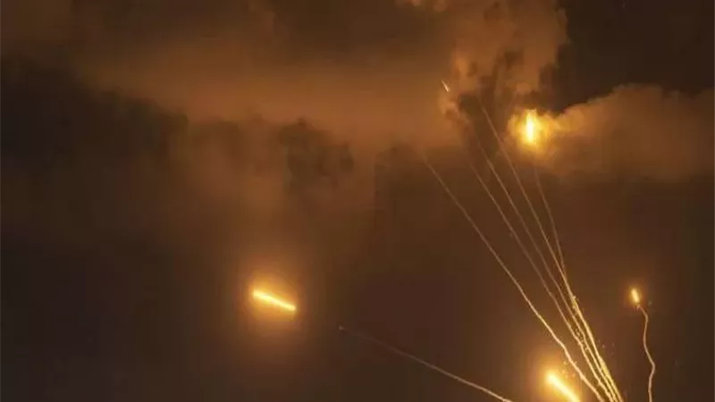 الدفاع المدني السعودي يطلق نظام الإنذار المبكر في محافظة ينبع